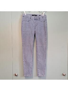 Judy Blue Light Wash Pull On Skinny Jean Size 9 / 29